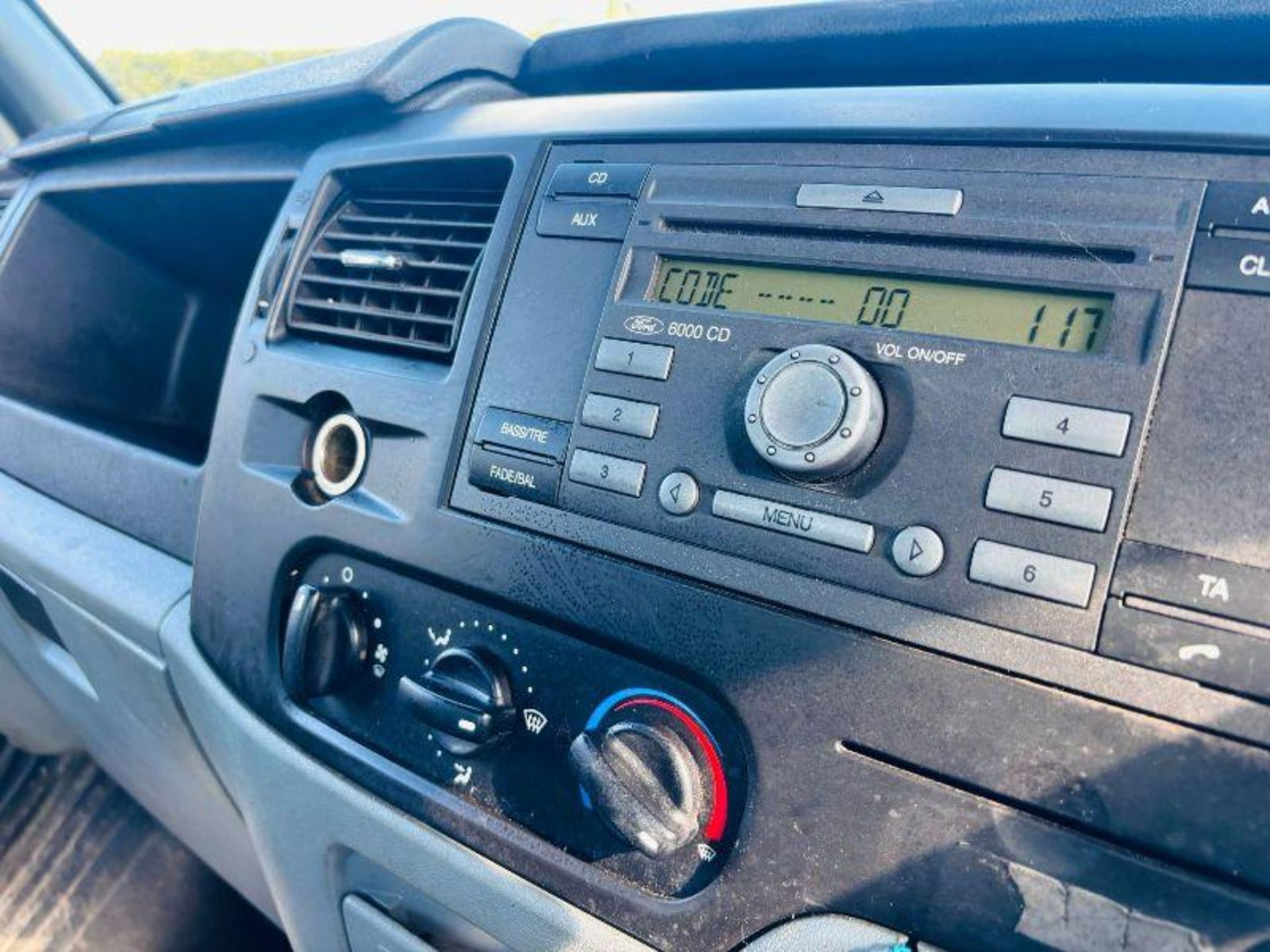 2012 FORD TRANSIT 100 T350 RWD CHASSIS CAB - 187K MILES - TIPPING BODY - Image 11 of 17