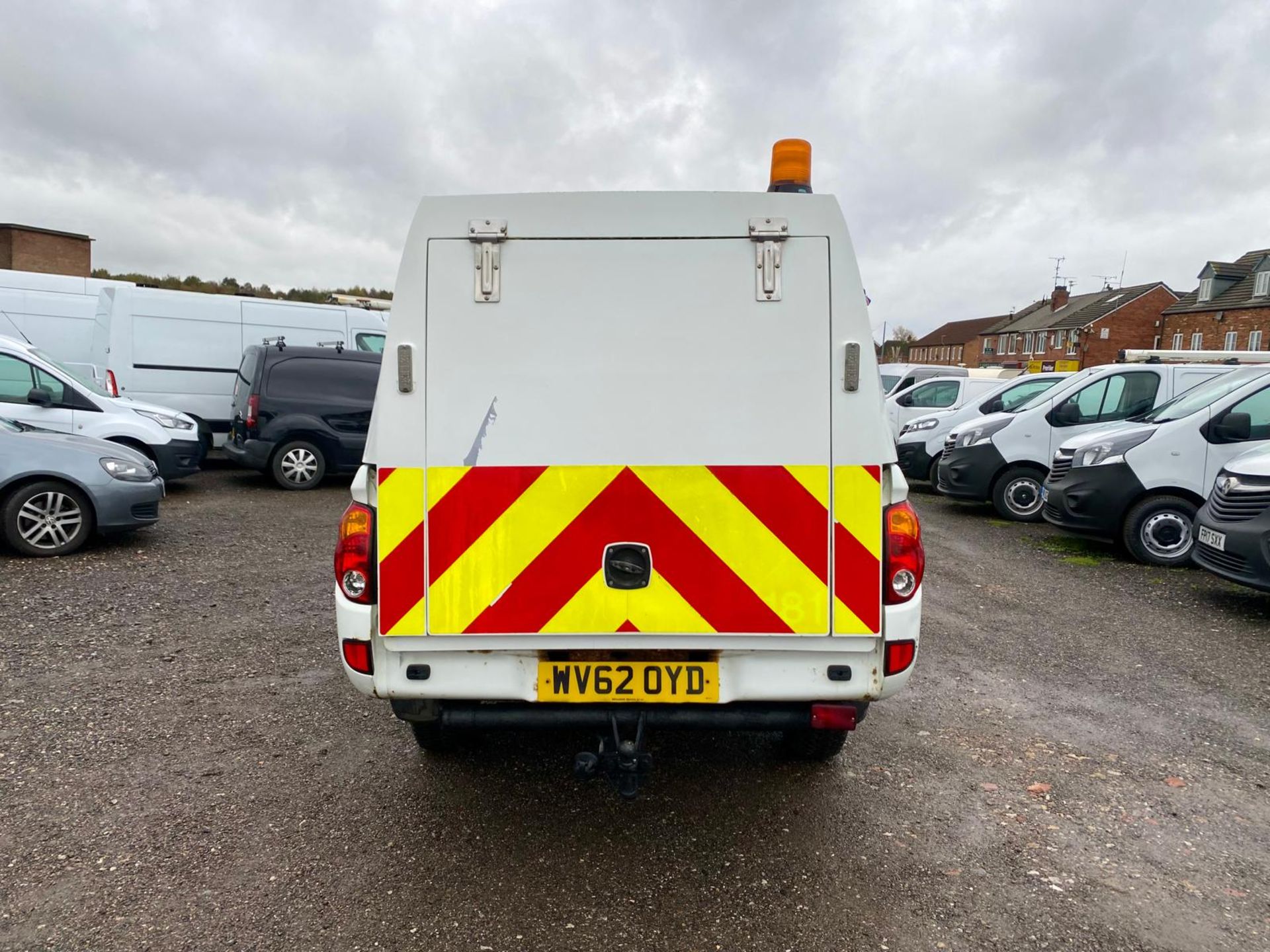 2012 62 MITSUBISHI L200 4LIFE CLUB CAB DI-D 4X4 PICK UP - 129K MILES - AIR CON - TOW BAR - Image 5 of 13