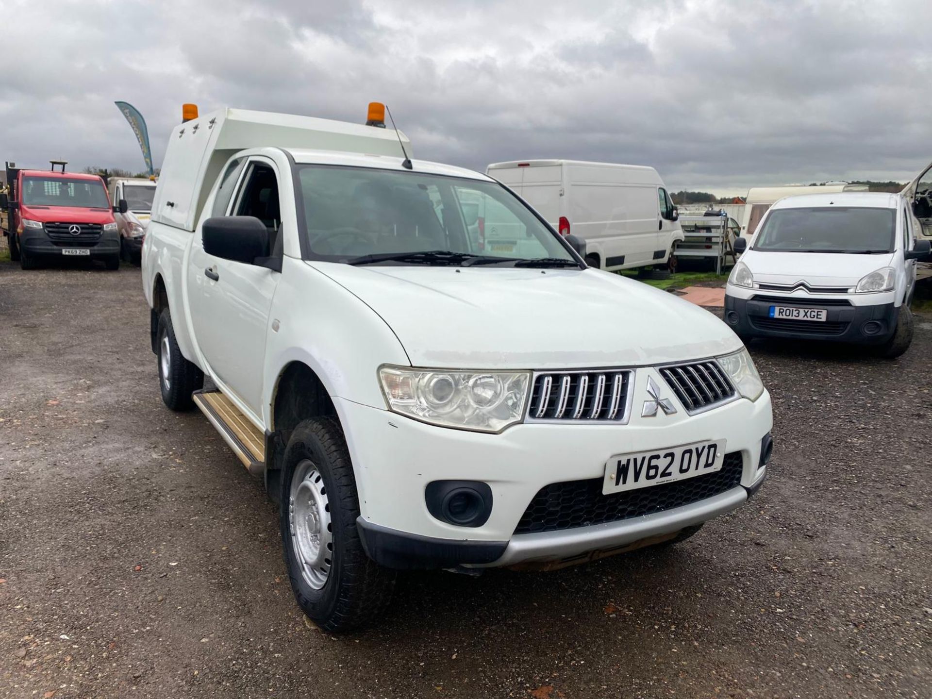 2012 62 MITSUBISHI L200 4LIFE CLUB CAB DI-D 4X4 PICK UP - 129K MILES - AIR CON - TOW BAR - Image 2 of 13