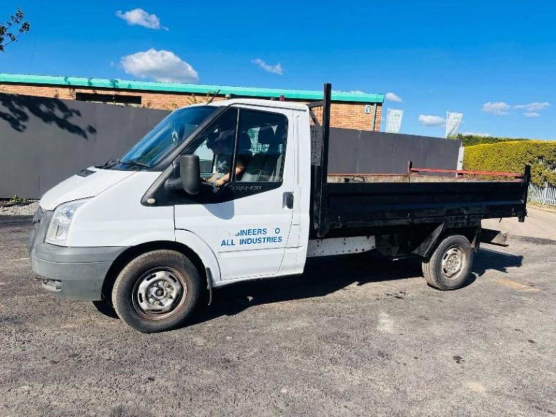 2012 FORD TRANSIT 100 T350 RWD CHASSIS CAB - 187K MILES - TIPPING BODY - Image 2 of 17