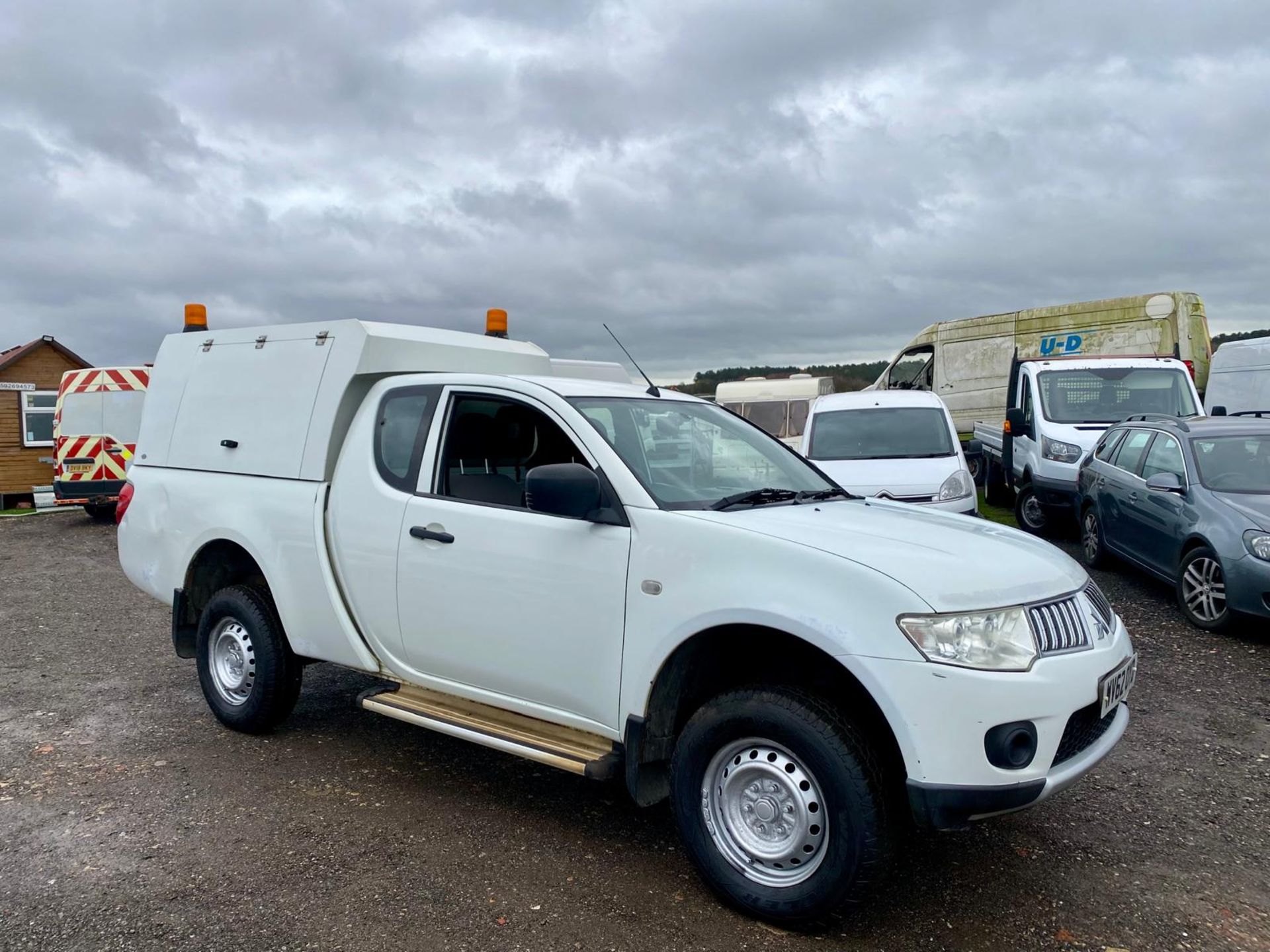 2012 62 MITSUBISHI L200 4LIFE CLUB CAB DI-D 4X4 PICK UP - 129K MILES - AIR CON - TOW BAR - Image 3 of 13