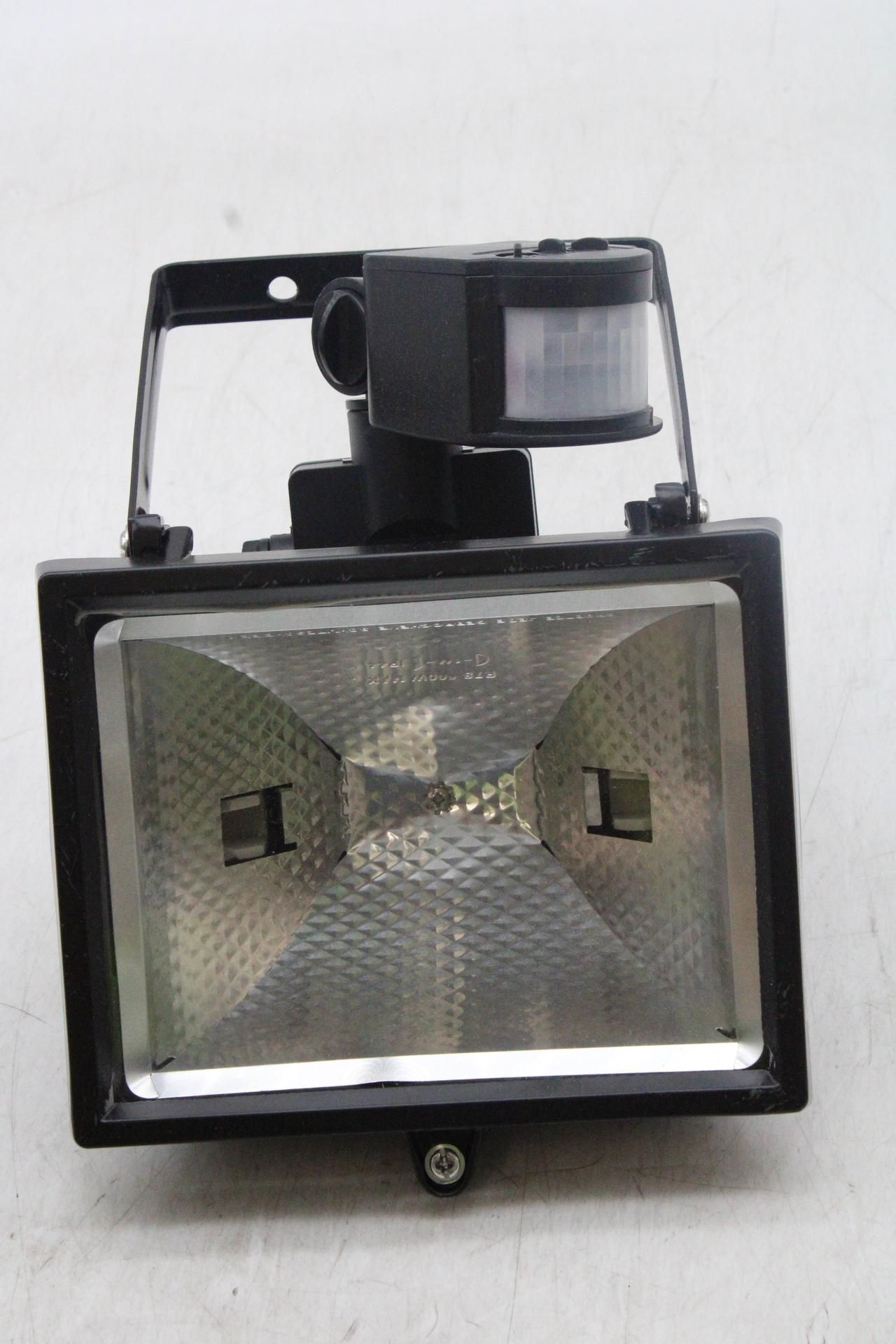 Two Garden Mile HL101-CO 400W Halogen Floodlight with Motion Sensor, Boxes Damaged
