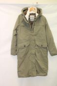 Craghoppers Tyndal Waterproof Hooded Jacket, Vert, UK Size 10