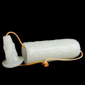 PENDENTE IN GIADA BIANCA CON DIVINITA' NASCOSTA, CINA, DINASTIA QING (1644-1911)