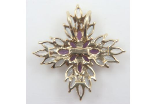 9ct gold, amethyst and topaz pendant, 3.0g. UK P&P Group 0 (£6+VAT for the first lot and £1+VAT - Image 2 of 2