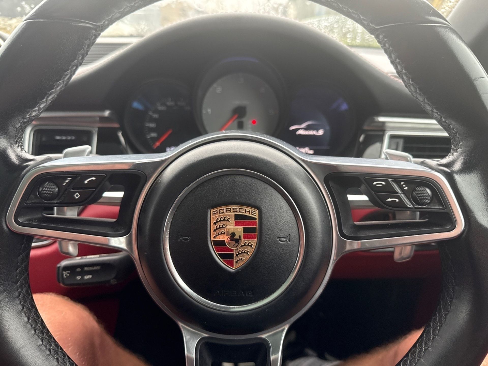 2017 Model Porsche Macan Pdk V6 S 3.0 - Auto - *Red Leather Interior* - Apple Car Play - Sun Roof - Image 19 of 25