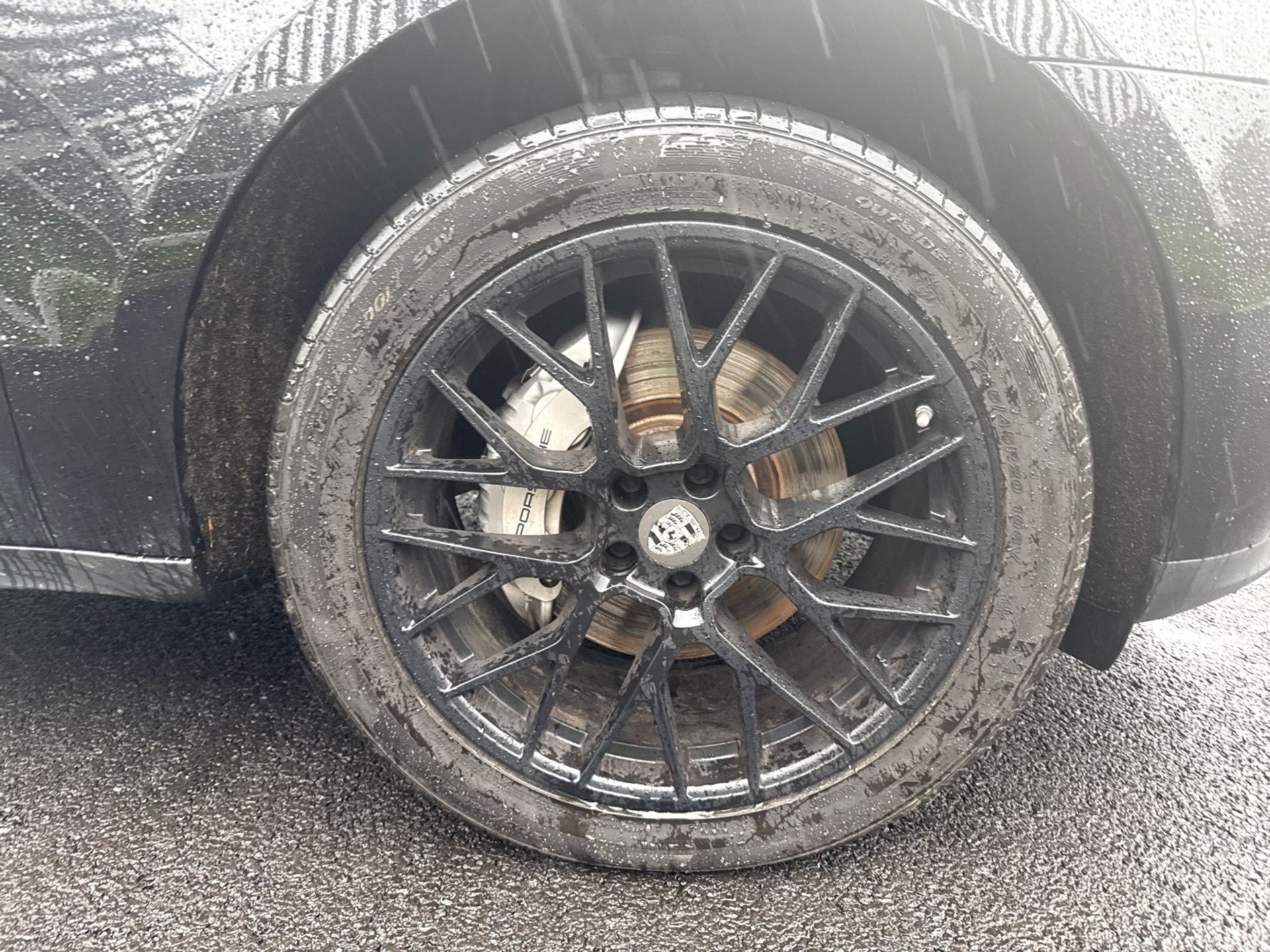 2017 Model Porsche Macan Pdk V6 S 3.0 - Auto - *Red Leather Interior* - Apple Car Play - Sun Roof - Image 17 of 25