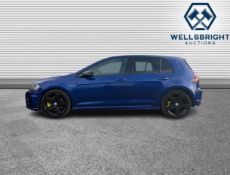 LOVELY VOLKSWAGEN GOLF TSI - LOW MILES ONLY 49K - AUTO S/S - Petrol