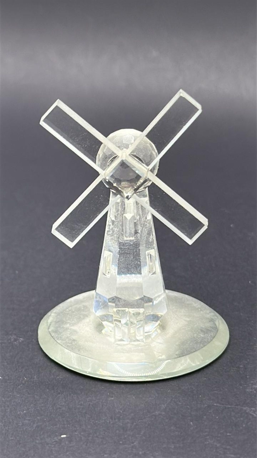 Two pieces of crystal including Castle and Windmill, tallest 6cm high / AN17 - Image 10 of 14