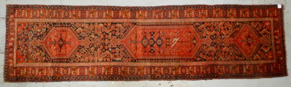 Gashgai-Galerie, Wolle auf Wolle, mittelf. Kn., Pflanzenf., guter Zust,; Ma&szlig;e 436 x 116 cm