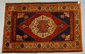 Schirwan, Pflanzenfarben, signiert 'Elif', Flor in insgesamt gutem Zustand; Ma&szlig;e 237