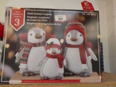 +VAT Boxed set of 3 plush holiday penguins