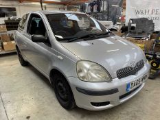 Toyota Yaris T3 , 3 door hatchback in silver, registration plate DA05 WMM, first registered 26/07/