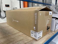 +VAT Samsung Jet 75E cordless stick with charger and accessories (no battery), boxed