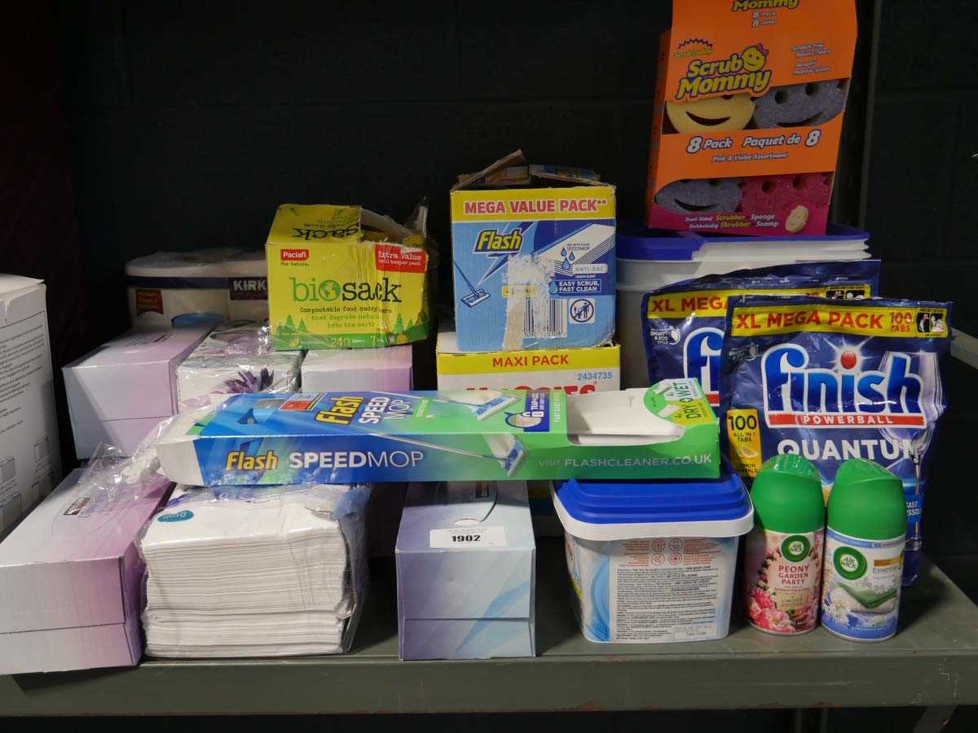 +VAT Quantity of mixed cleaning and laundry related items incl. tissues, Flash mops, Finish dish