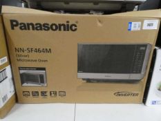 +VAT Boxed Pansonic NN-SF464M digital inverter microwave in black and grey