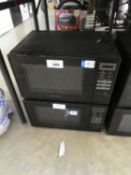 +VAT Panasonic microwave oven in black (NN-E28JBM)