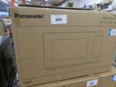 +VAT Panasonic microwave oven in black (NN-ST22QB)