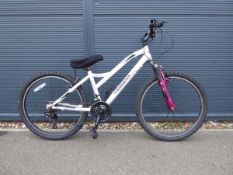 MuddyFox Kansas white childrens mountain bike