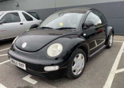 (W858 XKP) 2000 Volkswagen Beetle 3-door hatchback in black, 1984cc petrol, 5-speed manual, first