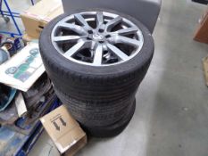 4 18" Volkswagen alloy wheels, with assorted tyres