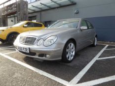 (DU55 FZR) 2005 Mercedes-Benz E280 Elegance Auto 4-door saloon in silver, 2987cc diesel, 7-speed