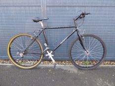 Atlas C10 black mountain bike