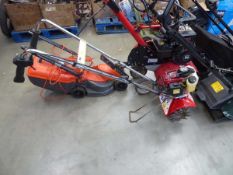 Mantis engine powered garden tiller with Honda GX25 4 stroke engine