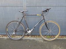 Atlas C10 black mountain bike