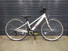 Apollo XL white town bike