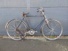 Vintage Hero Cycles Ltd black town bike