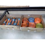 2 boxes containing a large quantity of ratchet straps