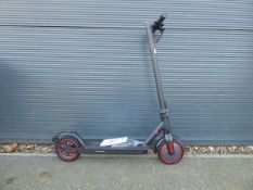 +VAT WQ W4 Pro folding electric scooter with padlock. No charger