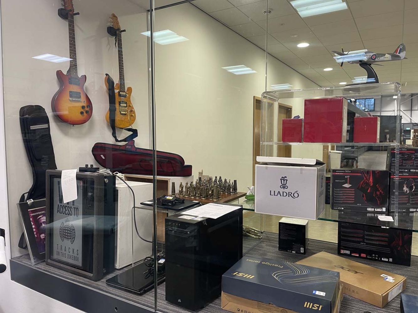 Saleroom 2 Weekly Electrical & Collectable Items