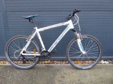 Merida Matts 6.10 white mountain bike