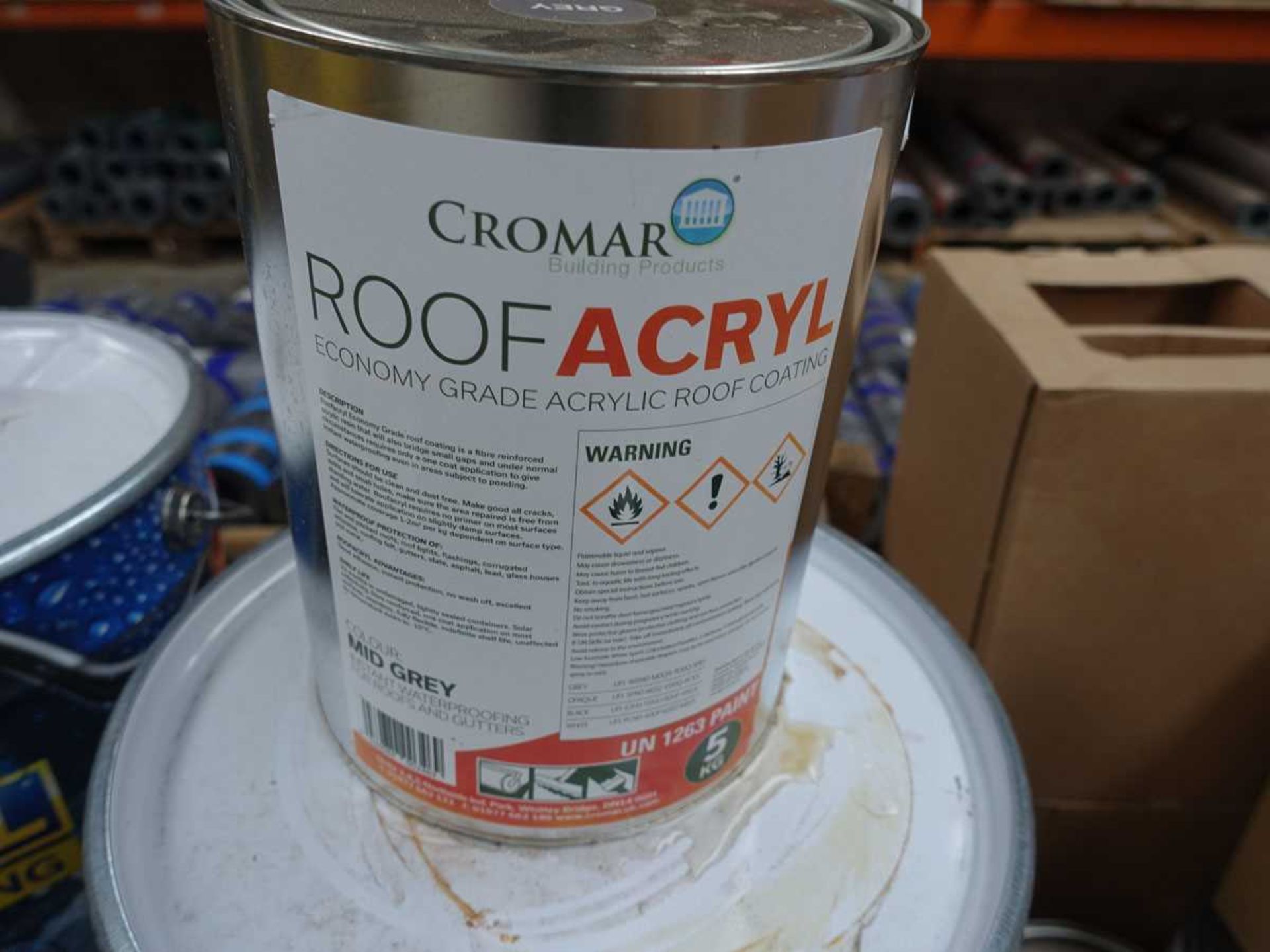 +VAT Stillage of miscellaneous roofing fluids including Cromapol acrylic roofing compound, bitumen - Image 2 of 7