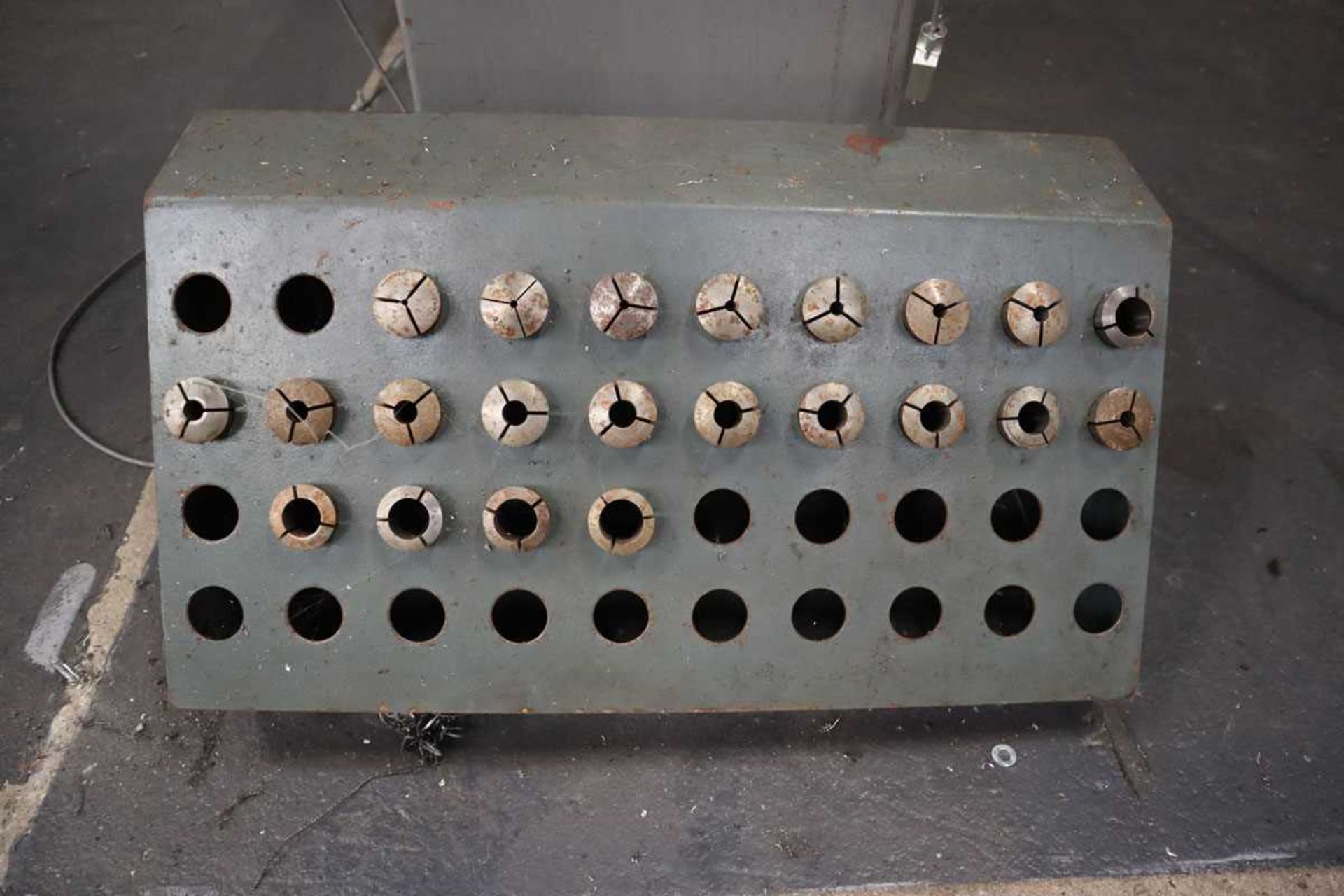 Chester Model B-Super model engineers centre lathe with vertical milling attachment, together with a - Image 8 of 8