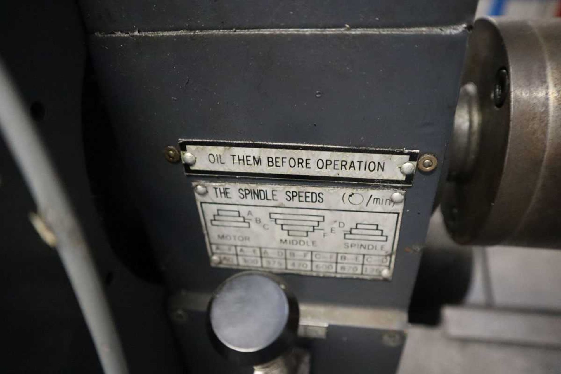 Chester Model B-Super model engineers centre lathe with vertical milling attachment, together with a - Image 4 of 8