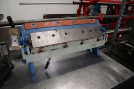 Hand operated 24" box and pan sheet metal folder