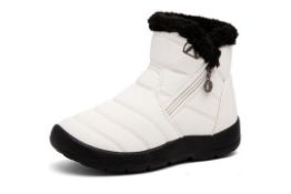 14 x Kids Snow Boots Boy's & Girl's RRP £399.16