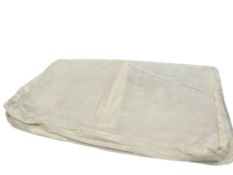 200 x Pet Bed Covers
