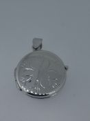 Silver 925 Embosed Locked