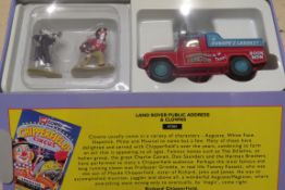 Corgi Classics 07202 Landrover Public Address & Clowns