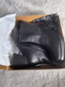 Job Lot of Mixed Shoes / Boots Sourced From A Major Retailer | RRP £800+ | 20 + Pairs | Mixed Siz...