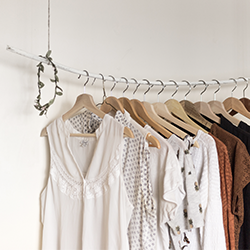 Trader Lots of Clothing & Fashion Items | Collective Auction |