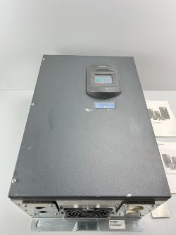 Siemens 6SE6436-5BD32-2DA0 S/N. T-TD962000089 & T-W72962000044 In: 380-480V 3AC