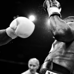 Sporting Memorabilia & Vintage Collectables | Vintage Jukeboxes, Signed Football Shirts, Boots, Boxing Gloves & more