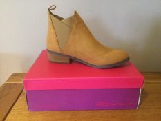 Dolcis “Ronni” Low Heel, Chelsea Ankle Boots, Size 5, Tan - New RRP £45.99