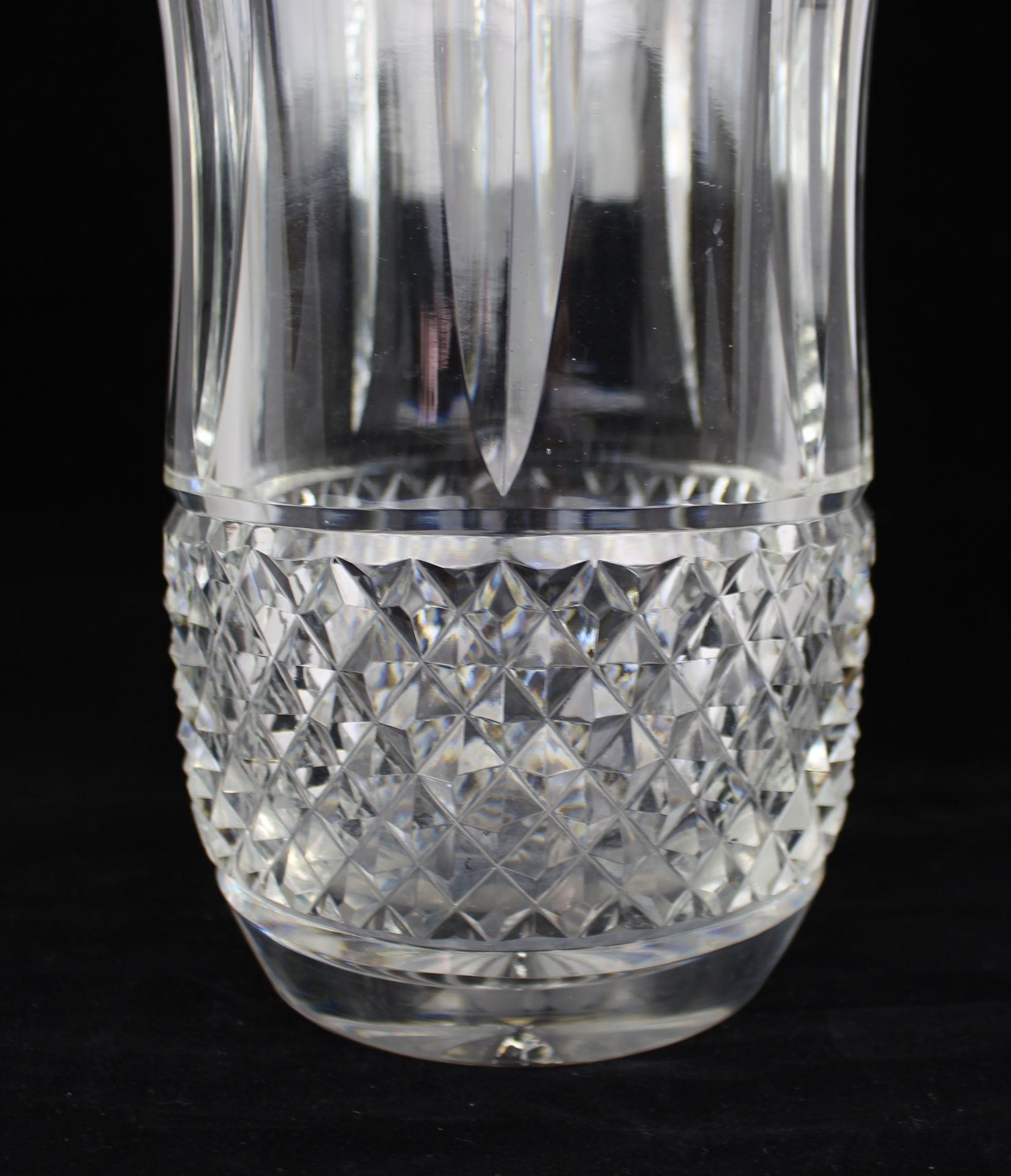 Large Cut Crystal Vase with Diamond and Fluted Detail - Image 3 of 4