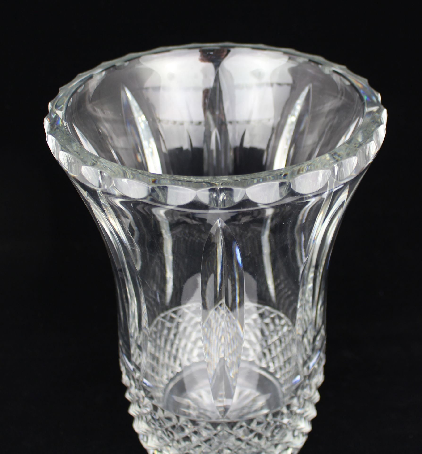 Large Cut Crystal Vase with Diamond and Fluted Detail - Image 2 of 4